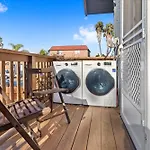 New Beautiful Boho Home By Beach, Downtown + Shops